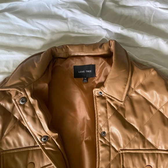 Vegan leather shirt/jacket- quilted! Camel colour. Like new, size M. - Picture 3 of 3